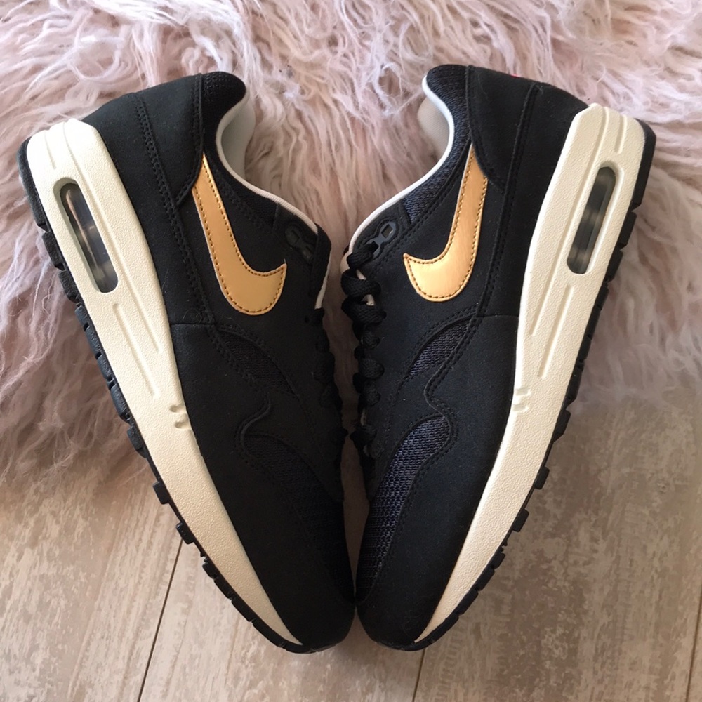 NWTNike ID Air Max 1 Premium Black Gold - Picture 4 of 8